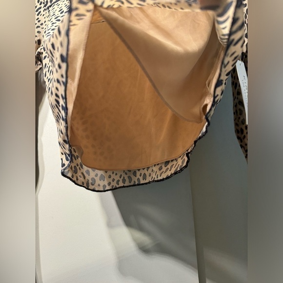 NEW Kirious Los Angeles Top Red or Beige - Picture 4 of 7